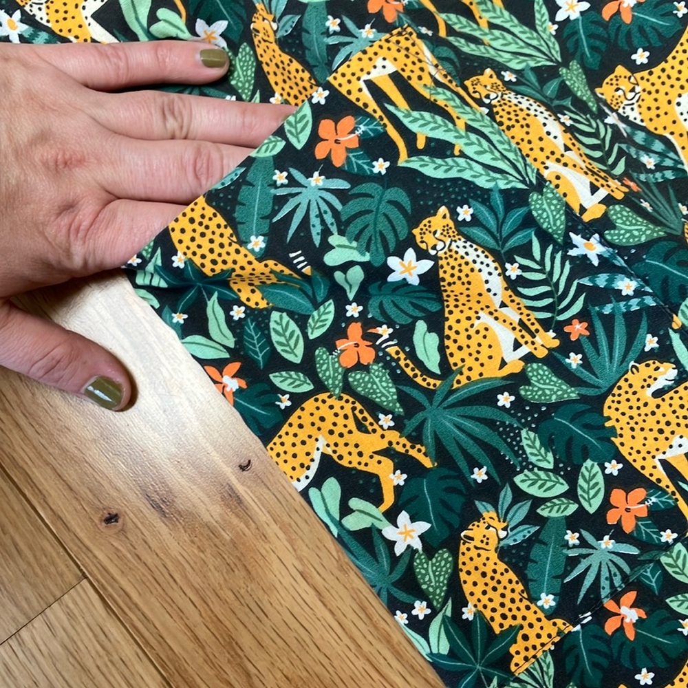Green Leopard Print Short Sleeve Dress - Picture 4 of 5